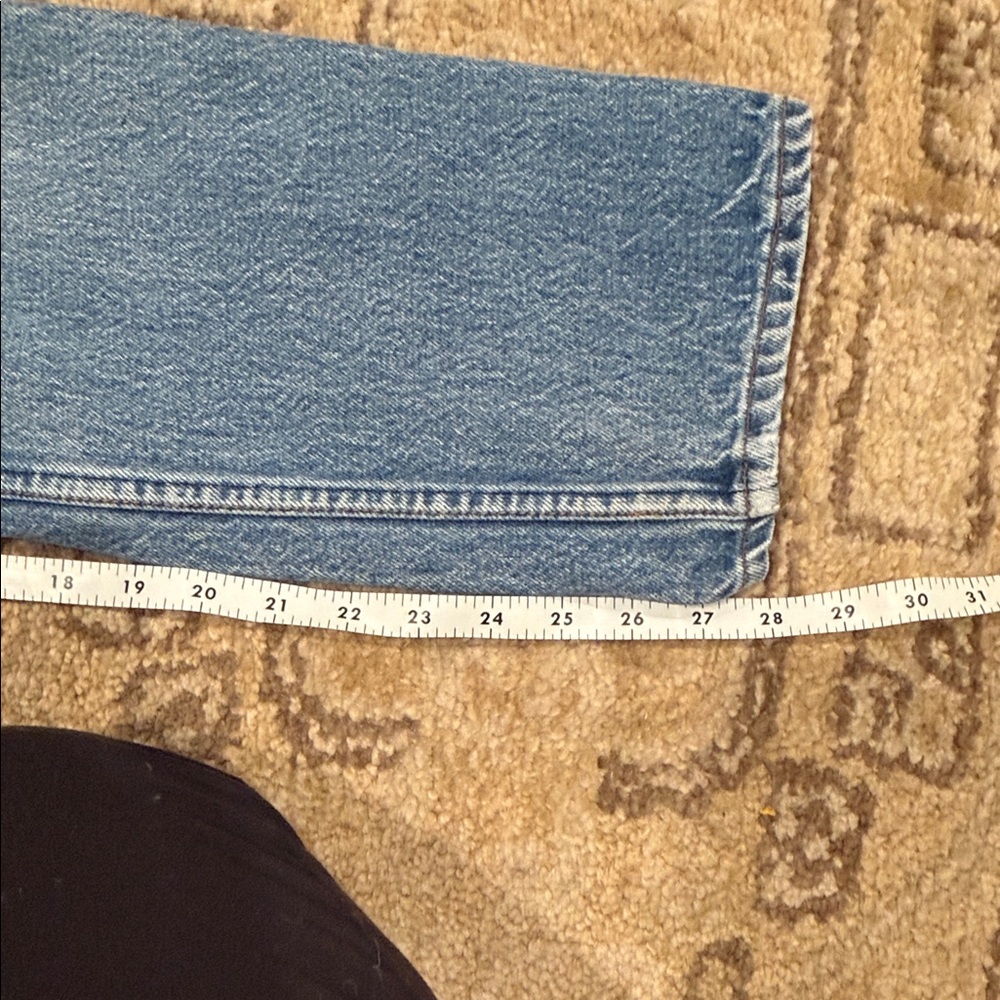 Levi's Women's Light Blue Straight Leg Jeans - Picture 7 of 7